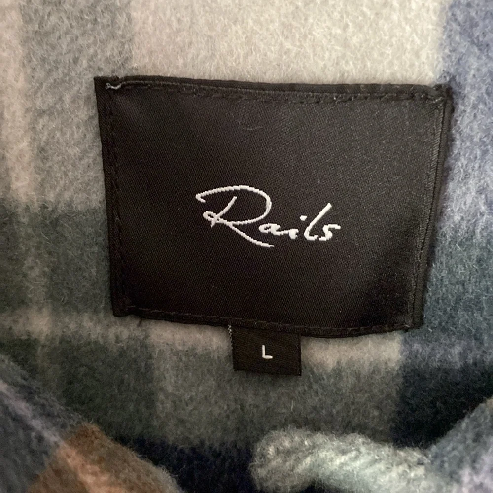 Rails Shacket Size L - Picture 3 of 4
